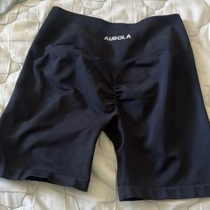 Aurola scrunch shorts